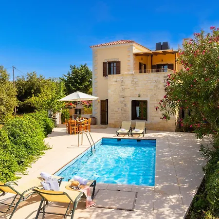 Lotus Villa Prinés